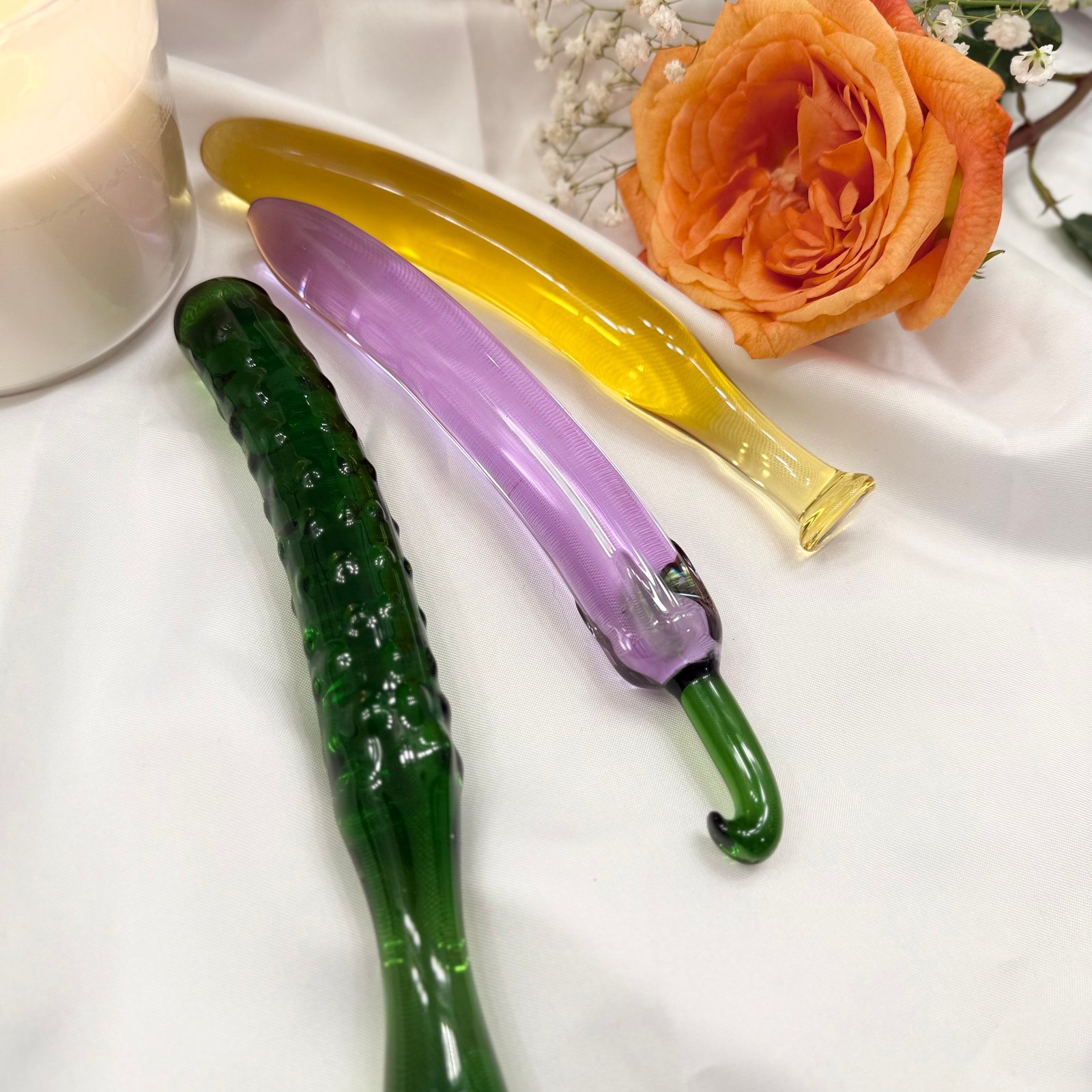 Smooth curved glass dildo