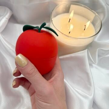 Home apple shaped suction vibrator with green leaves design