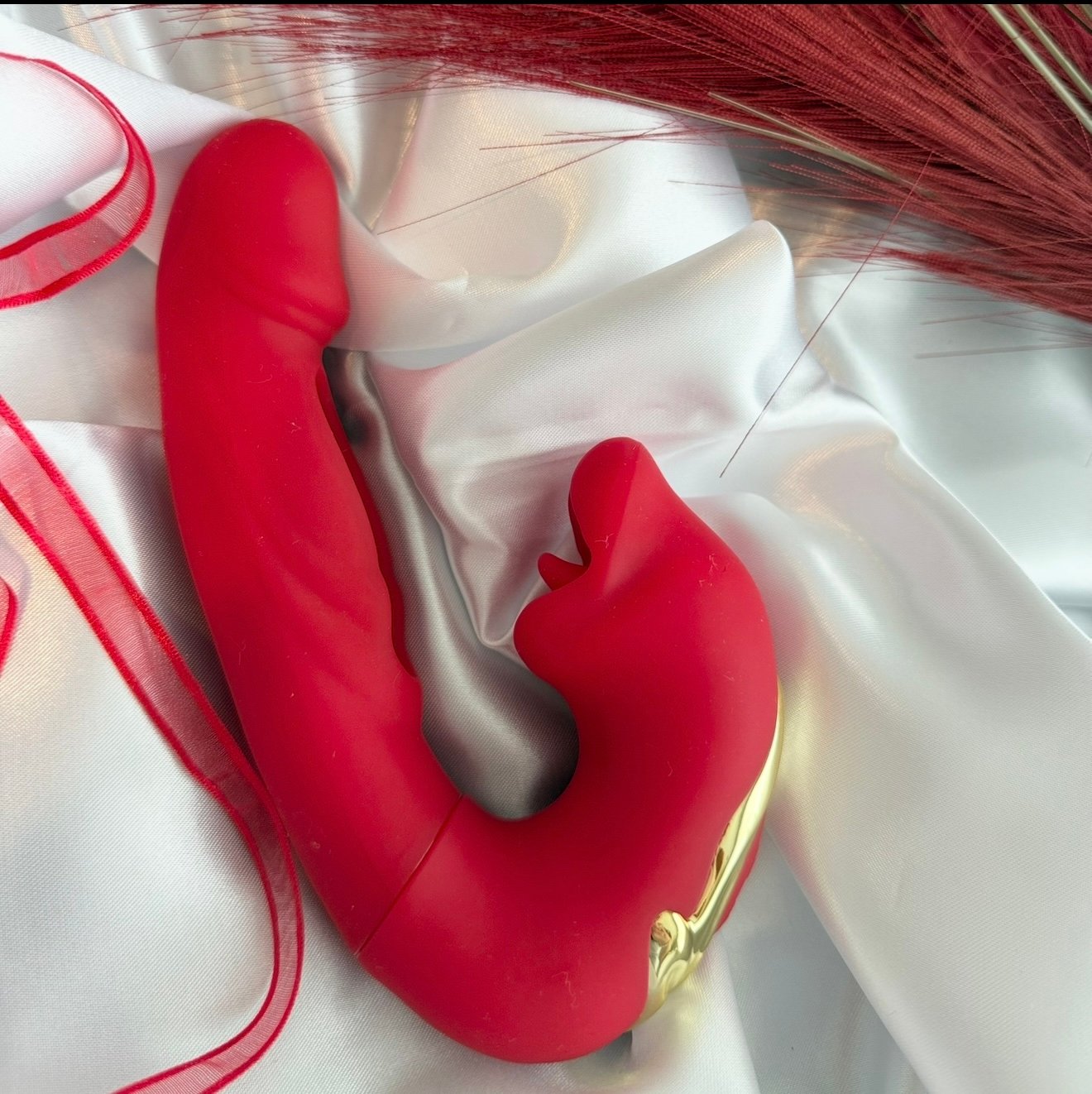 Screenshot Crimson Desire Dual Vibrator -Luxury G-Spot & Clitoral Massager